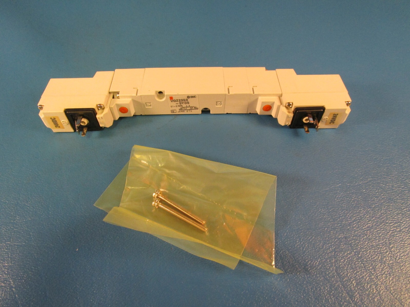 SMC VQZ2350-5YOS Solenoid Valve, base mount, din (dc), VQZ2000 Series 4/5-PORT