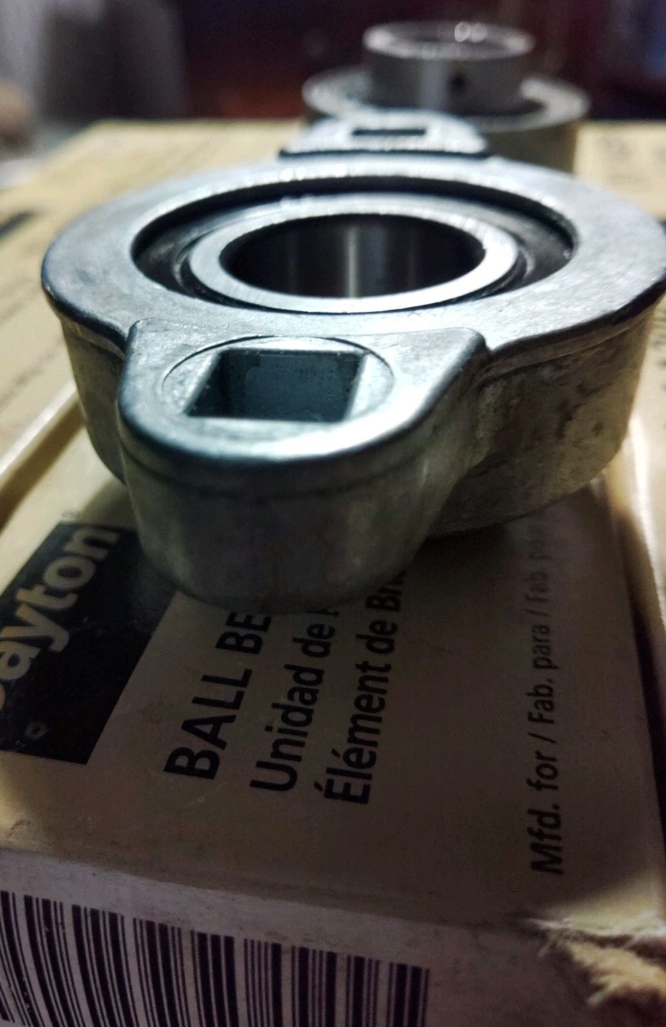 Dayton Ball Bearing 2-Bolt Flange Unit; 1″ Bore; Part No. 1A399 Pillow Block