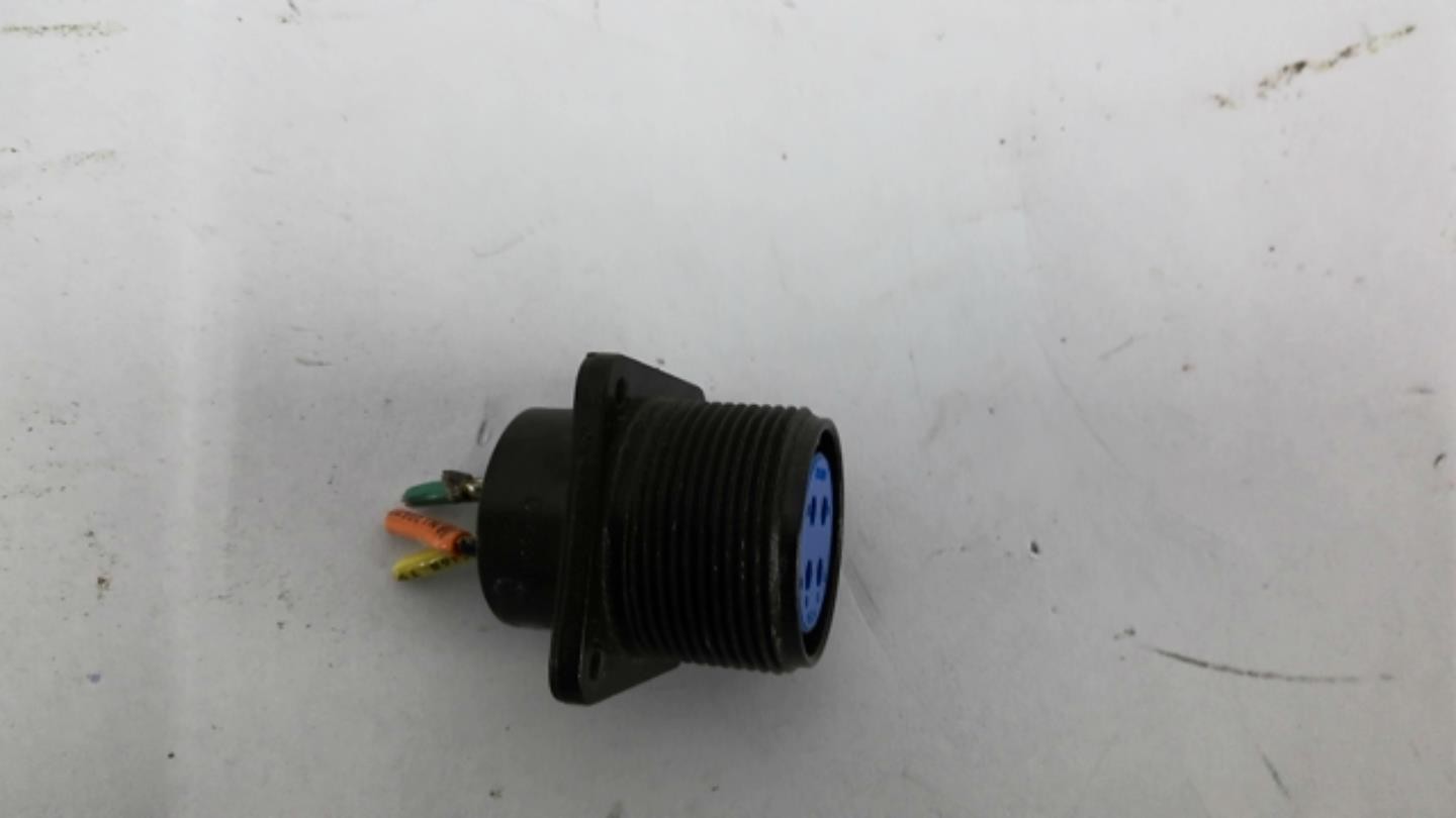 DDK MS25043-18D Cover W Plug Lot Of 2