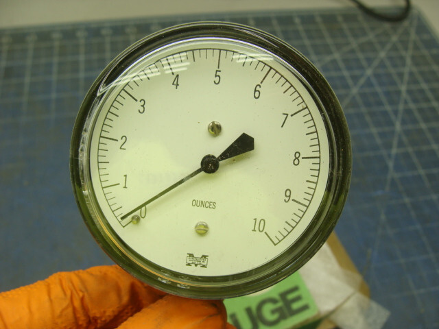 MARSHALLTOWN G22677 PRESSURE GAUGE 2-1/2″ FACE 0-10 Oz/SI 1/4″ NPT