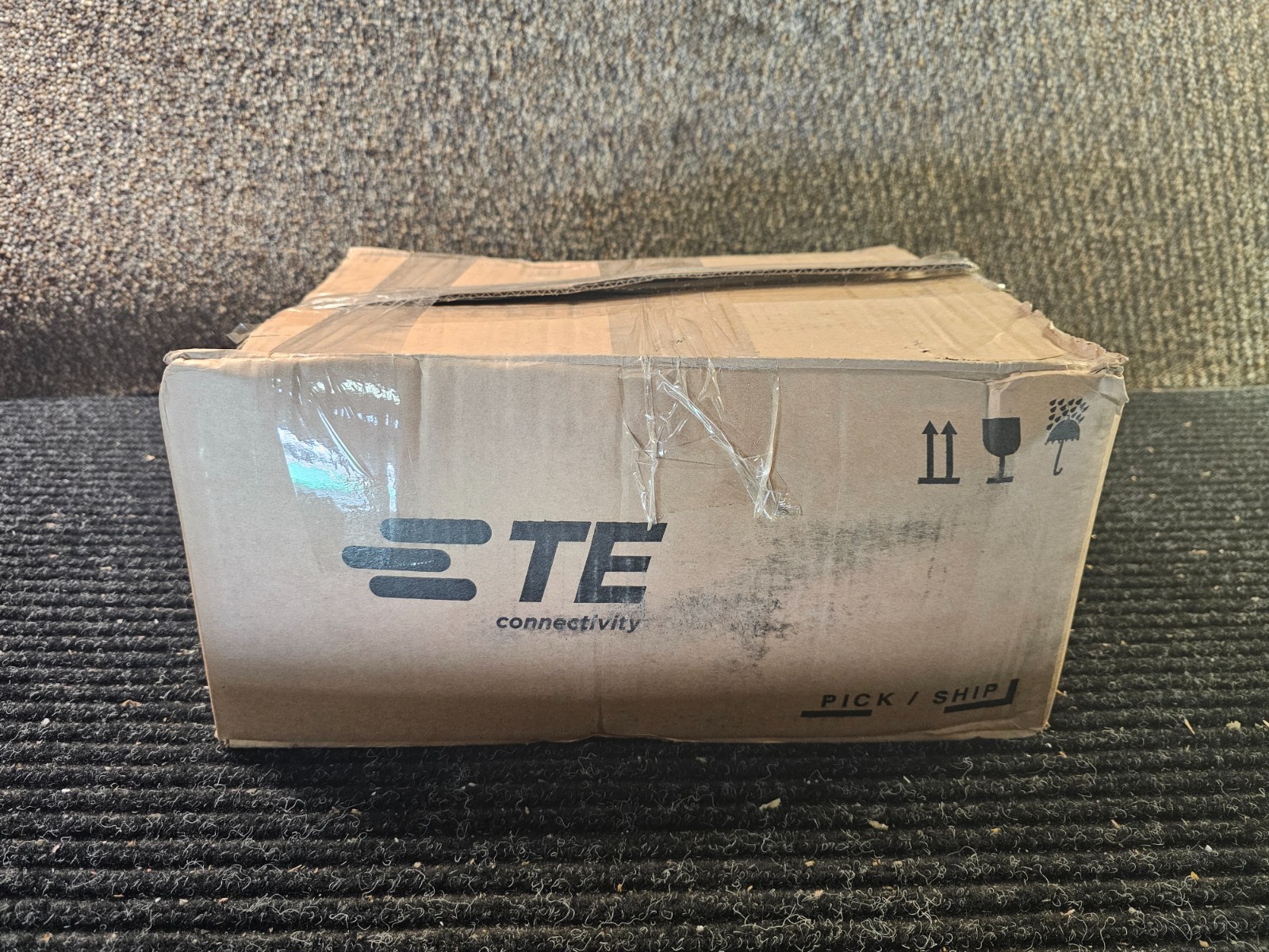 (QTY 1500) TE Connectivity 2178474-2 3 Position, Cap, Housing, Wire-to-Panel
