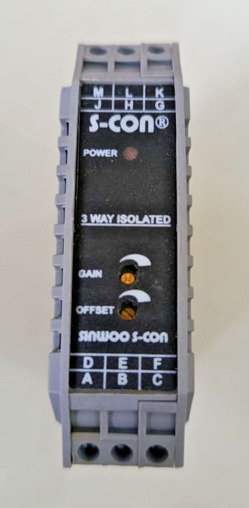 SINWOO S-CON SL-DSC-RR-Y 3-Way Isolated Controller Signal Converter NEW OPEN BOX