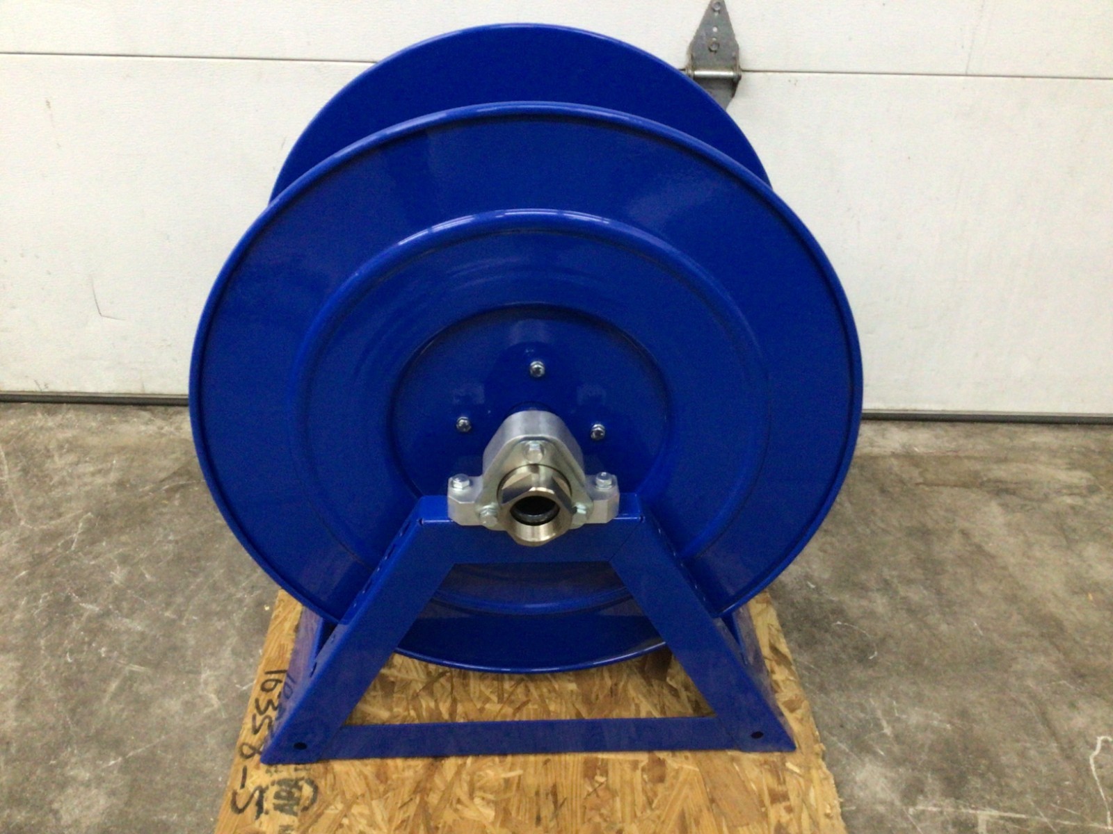 Coxreels Hand Crank Hose Reel,1-1/2×50 1185-1124 Coxreels 1185-1124 674255833555