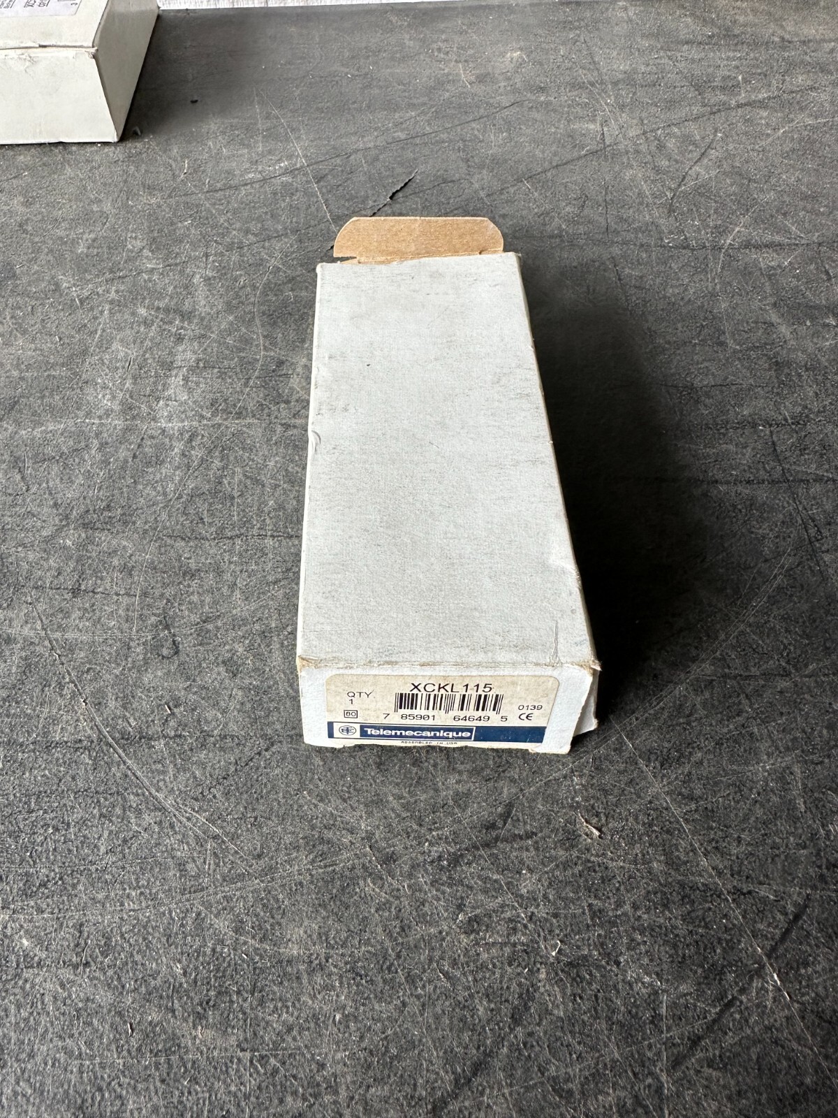 NEW TELEMECANIQUE XCKL-115 SWITCH
