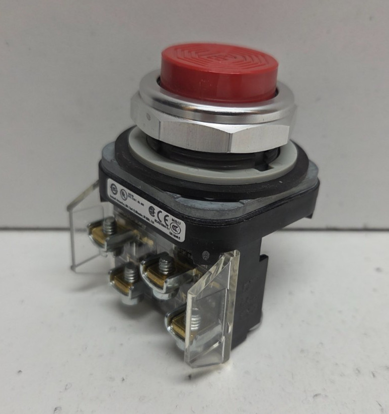 NEW NO BOX! ALLEN-BRADLEY EXTENDED RED MOMENTARY PUSH BUTTON 800T-B6A