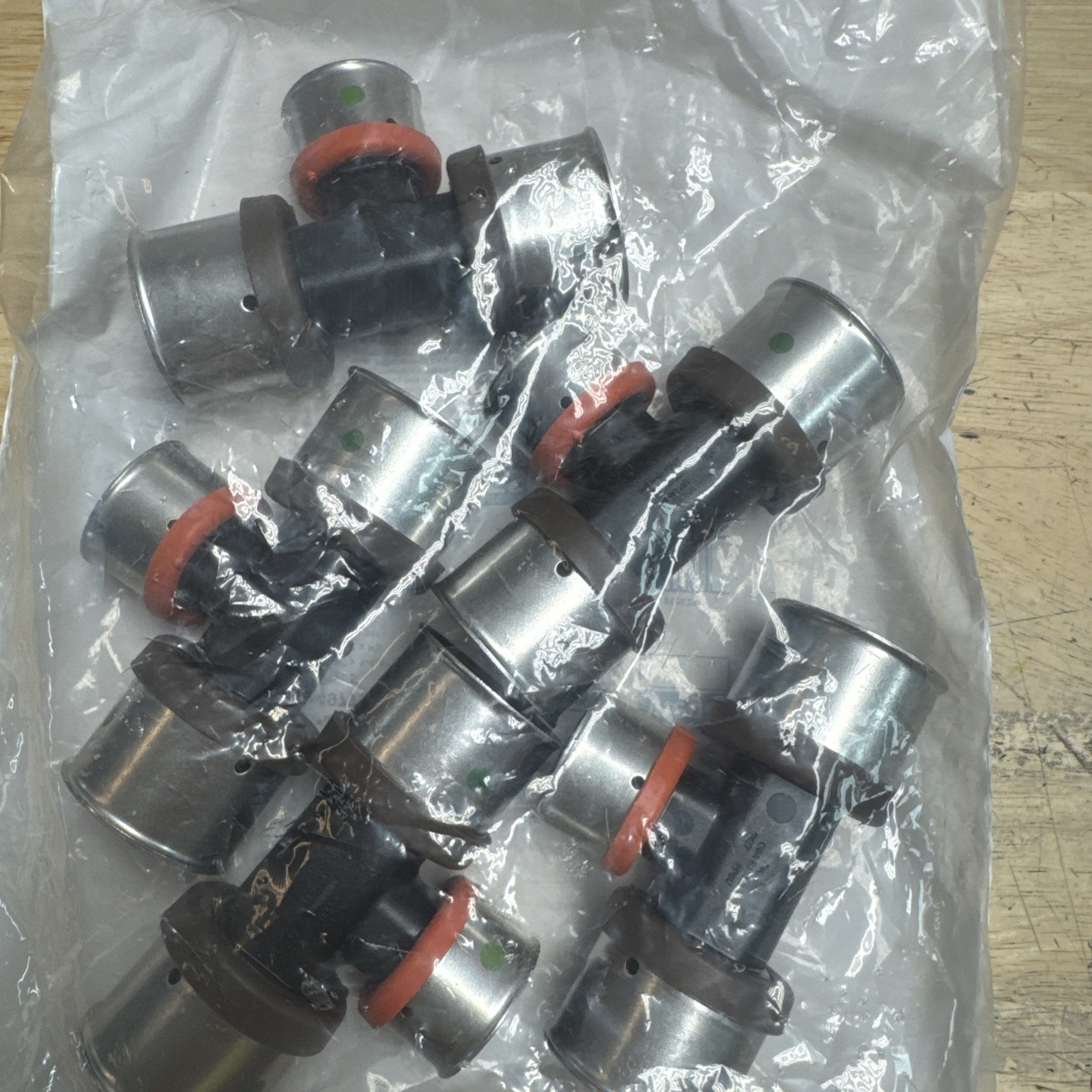 Viega 49775 1-1/4 x 1-1/4 x 1 PEX Press PureFlow Polymer Tee Qty 5🔥