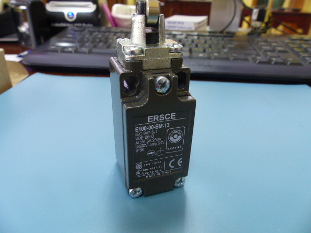 Ersce E100-00-BM-13 Qty of 1 per Lot 30mm Limit Switches AC15 6A/230V