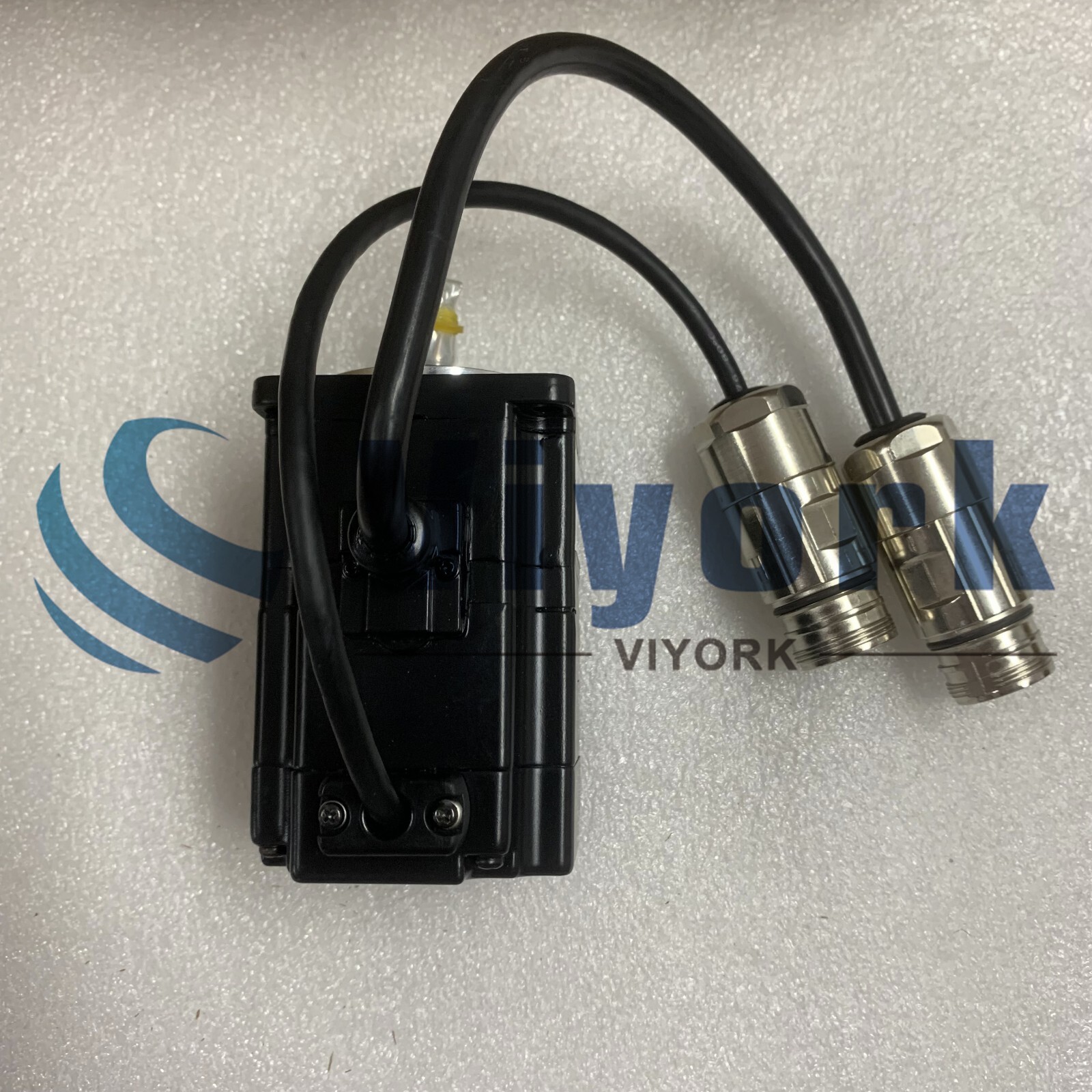 Yaskawa SGMPH-01AAE4CD AC SERVO MOTOR 300RPM 200V 100W NEW