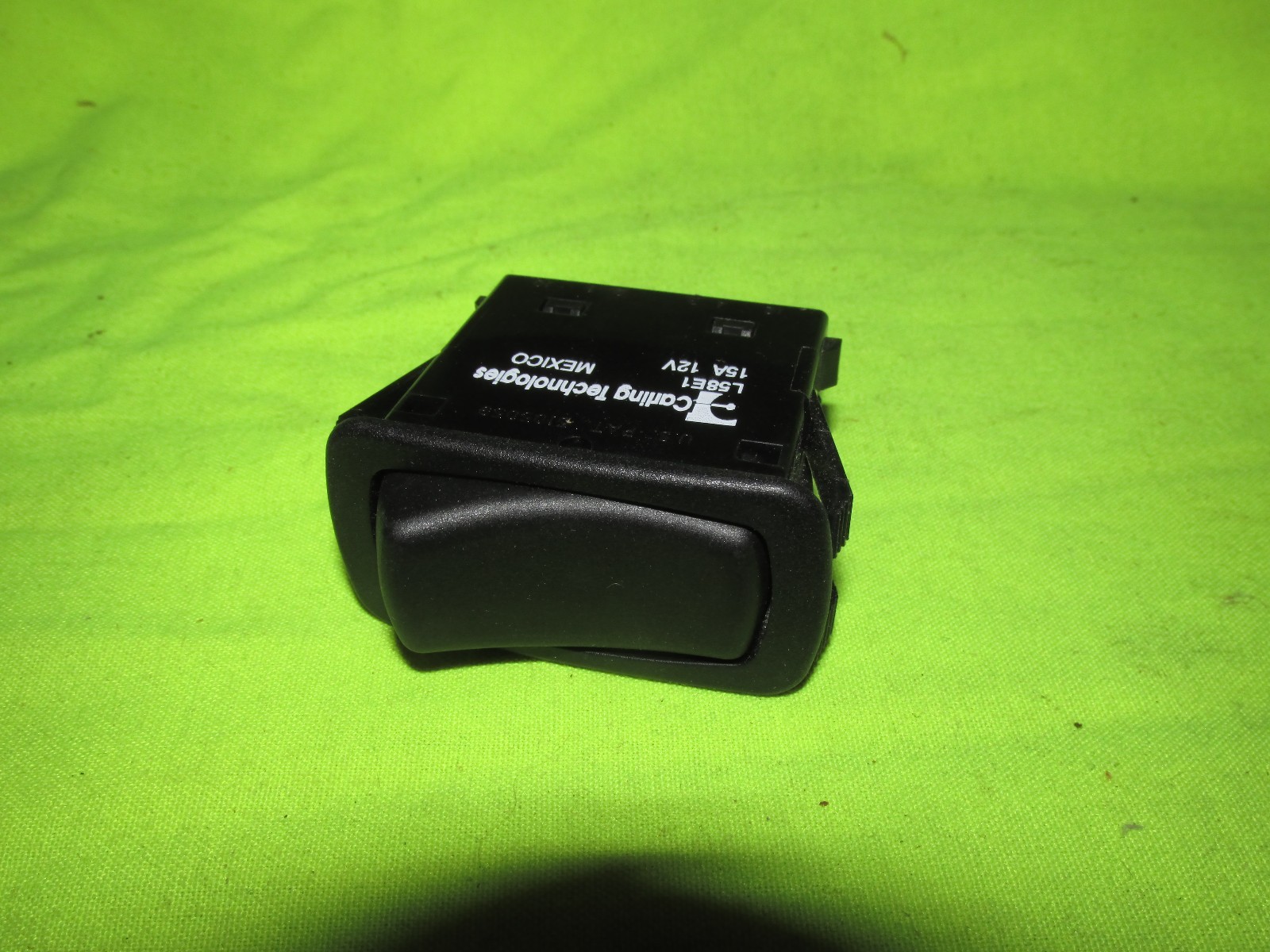 2 pcs CARLING technologies 15a 12v 4 pin 3 position rock switch NEW SURPLUS