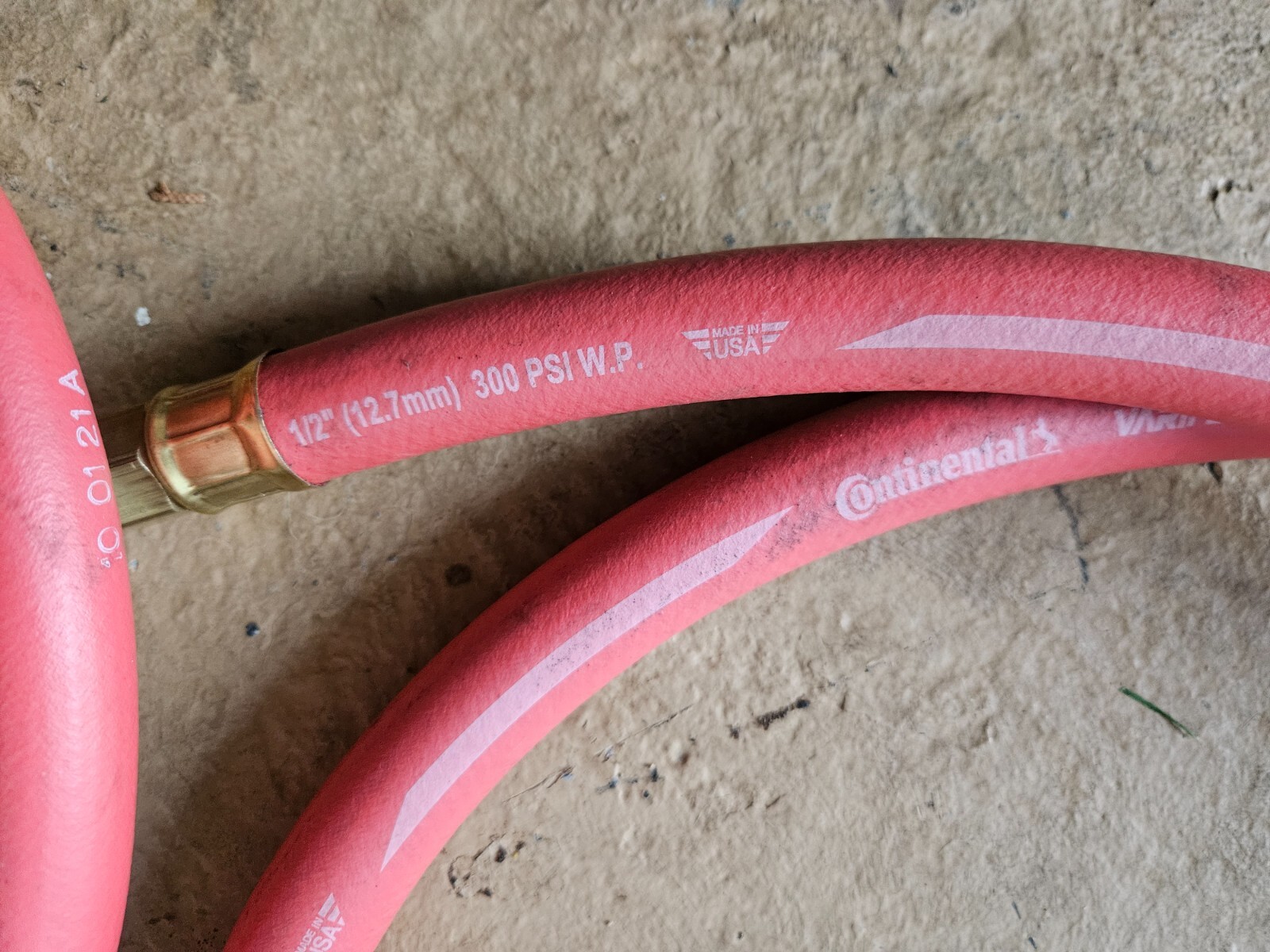 CONTINENTAL CONTITECH VARIFLEX 1/2 inch 300 PSI W.P. HOSE W/ BRASS FITTING 2pcs