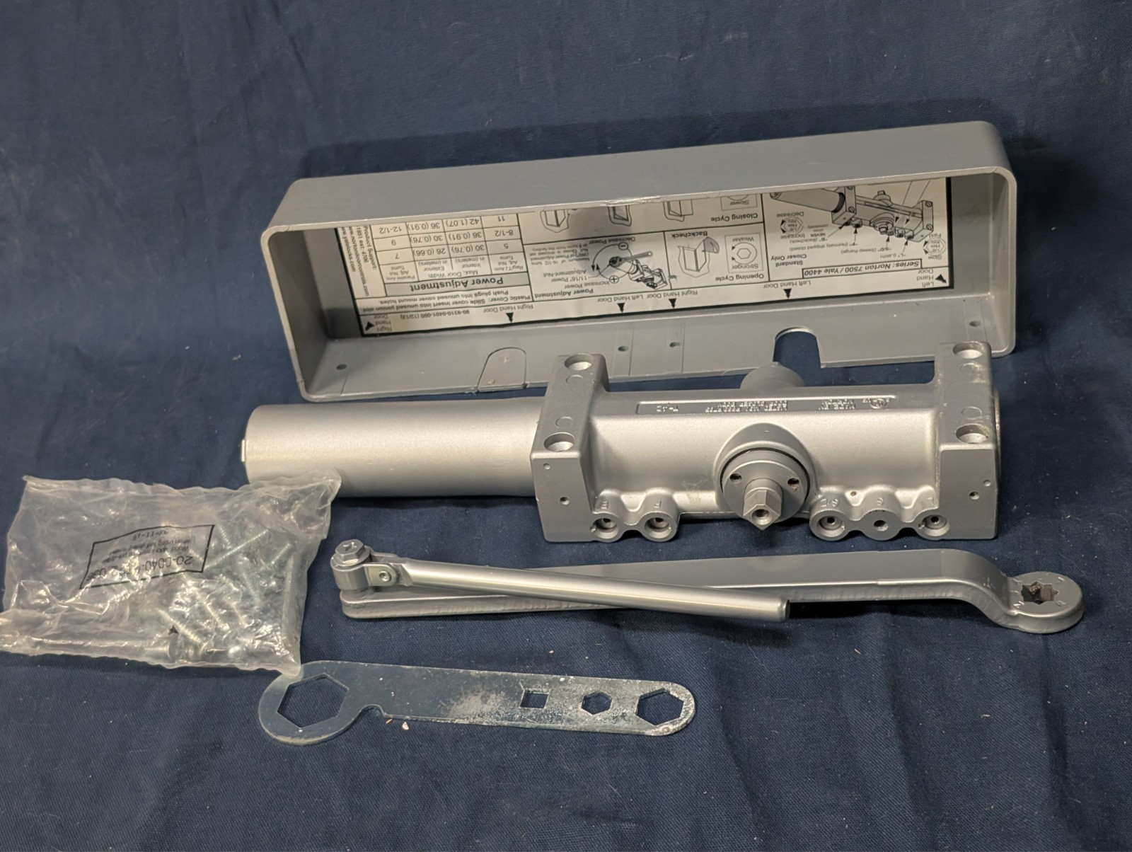 Norton 7500/Yale 4400 Left or Right Hand Door Closer, 689 Finish, Parts Missing!
