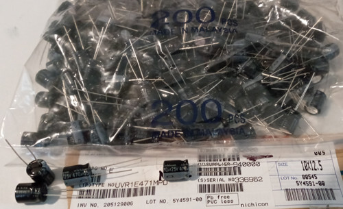 Lots of 200: Nichicon UVR1E471MP