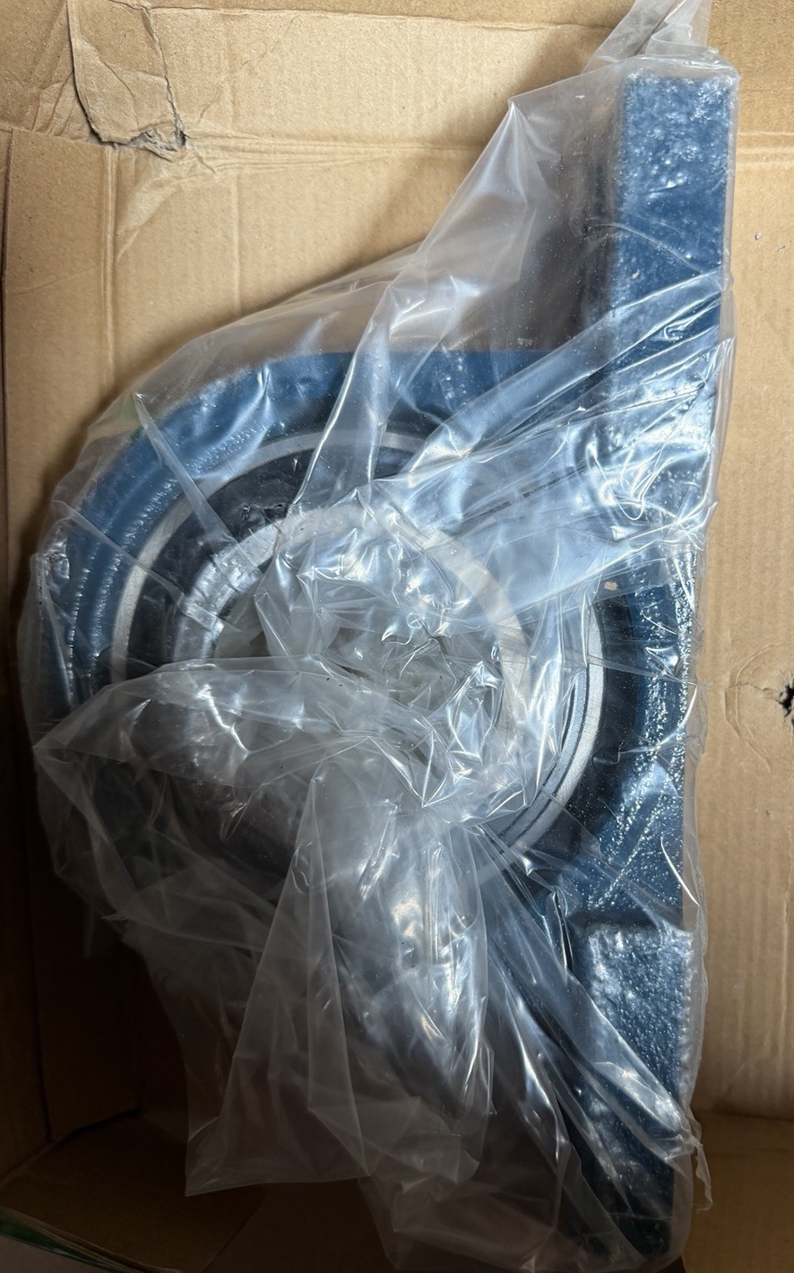NEW Open BOX! TRITAN PILLOW BLOCK BEARING UCP213-40