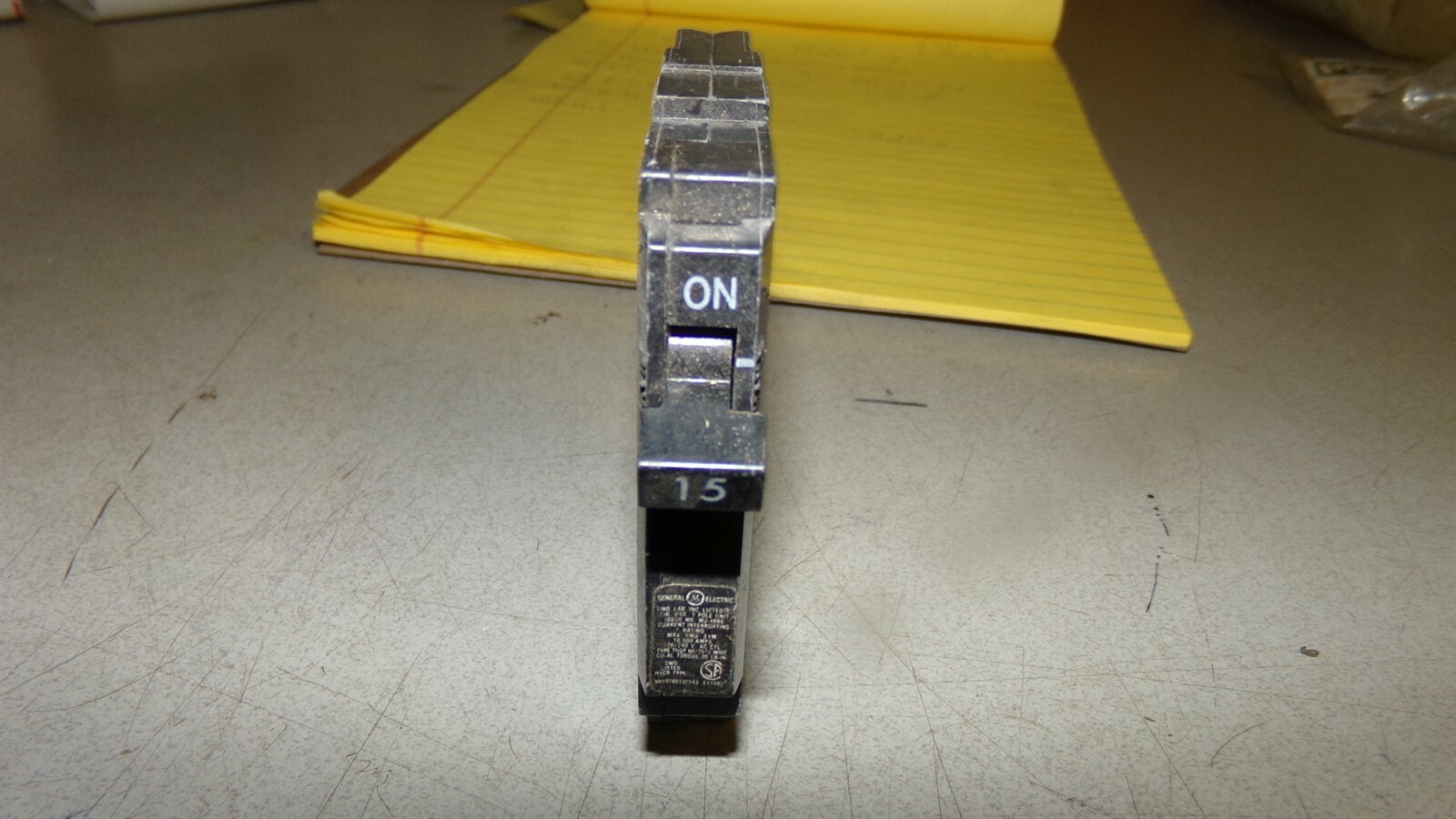 GE G220 Circuit Breaker *FREE SHIPPING*