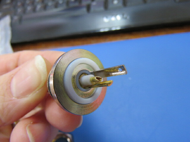 TROMPETER BJ75 Qty of 1 per Lot TRB, Twinaxial/Triaxial Connector Jack, Female