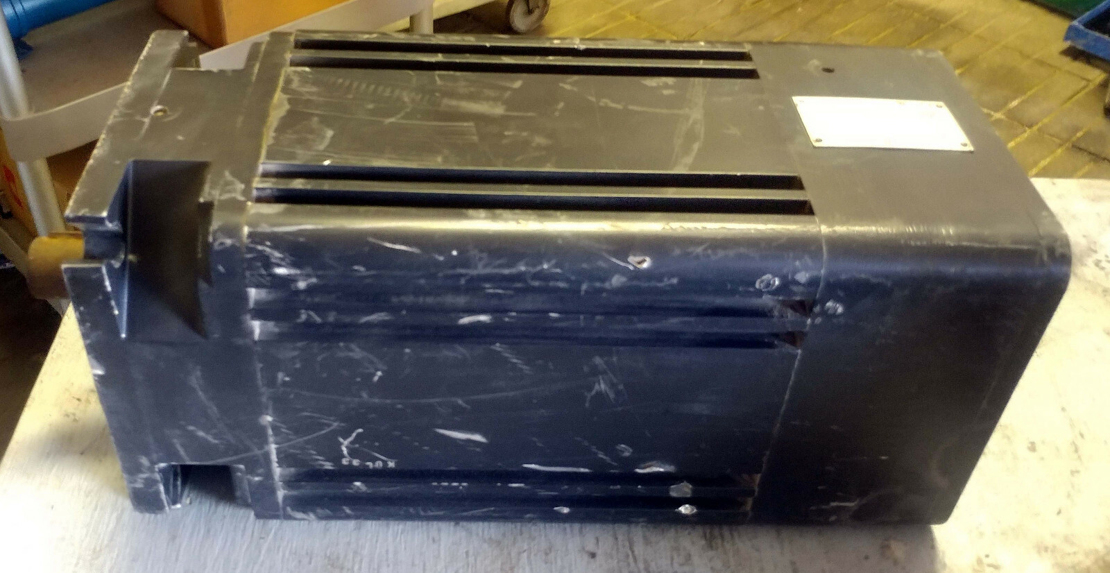 1 USED SCHNEIDER ELECTRIC BPH1904K5MA2CA1 AC SERVOMOTOR ***MAKE OFFER***