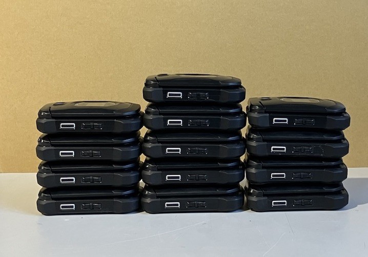 Kyocera DuraXV Extreme+ (E4811) 4G LTE Flip Phone Verizon Clean IMEI – Lot of 13