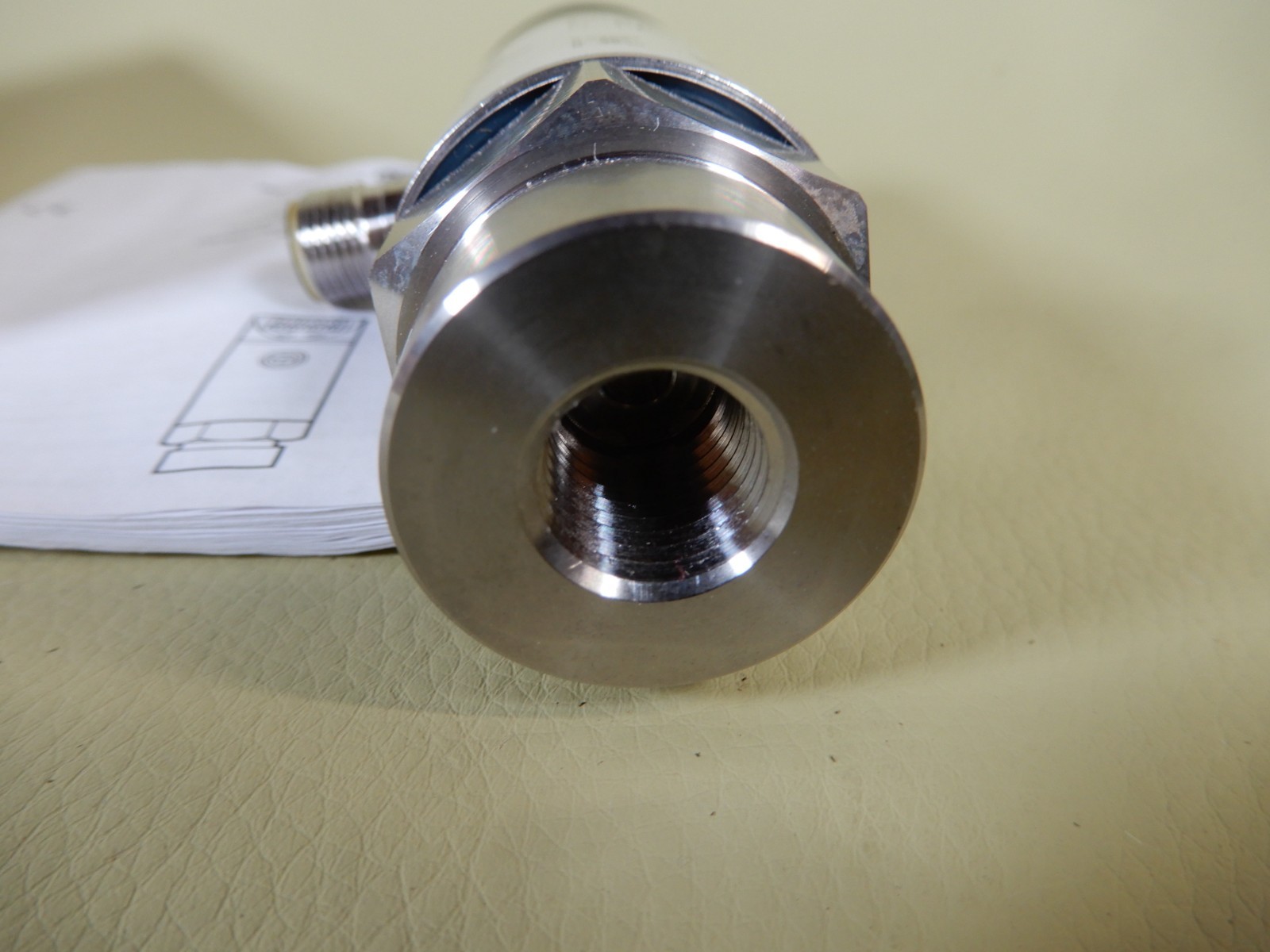 IFM Electronic Pressure Sensor PN2221 PN-250-SBN14-MRFKG/US NOS
