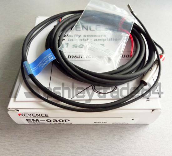 1PC NEW Keyence EM-030P Proximity Switch Sensor
