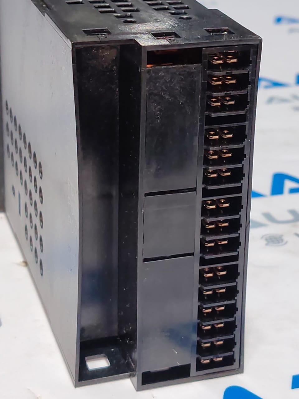 NEW PMA KS 40-1 INDUSTRIAL TEMPERATURE / PROCESS CONTROLLER KS40-102-0000E-000