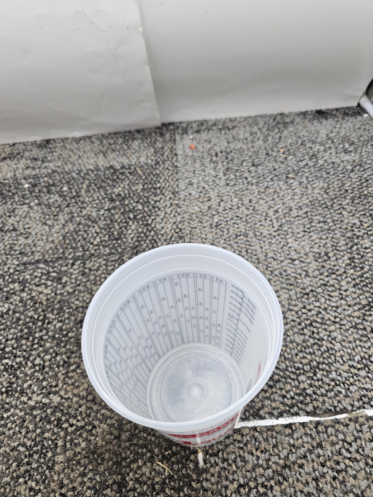 (QTY 50) M.L. Campbell 1-Quart Plastic Mixing Cup For Wood Finishing Systems