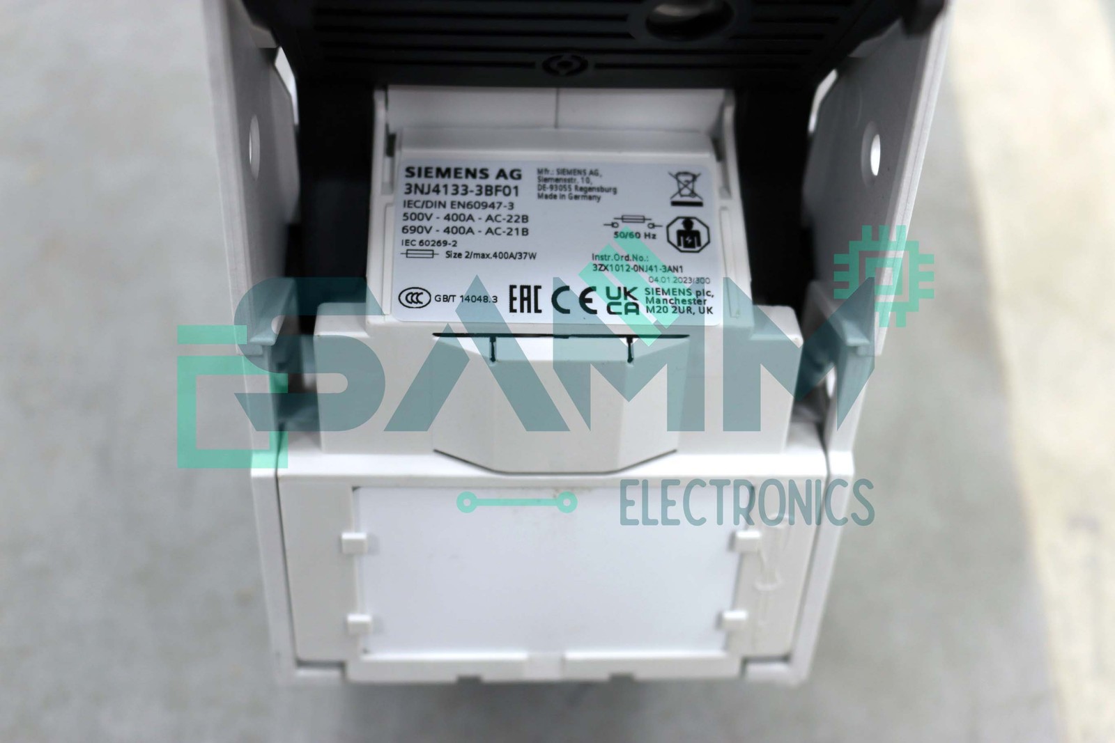 SIEMENS 3NJ4133-3BF01 IN-LINE FUSE SWITCH DISCONNECTOR 3-POLE SELECTABLE New
