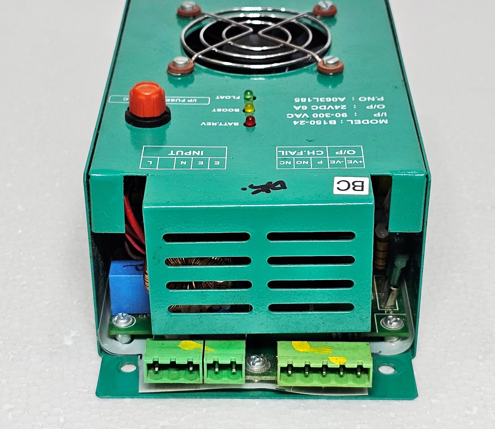 Cummins NUTECK B150-24 / A063L185 I/P:90-300 VAC O/P:24VDC 6A Battery Charger #1