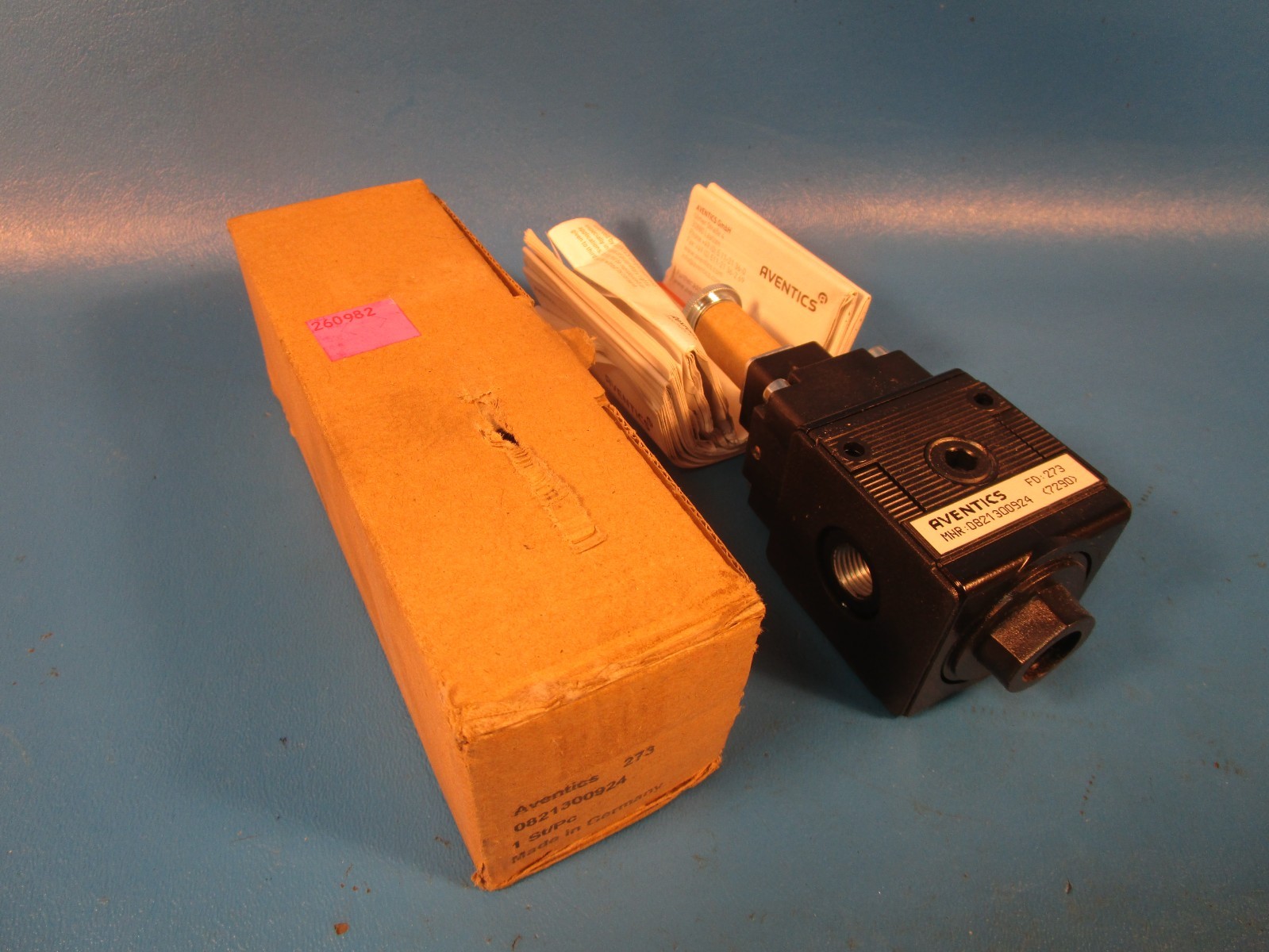 AVENTICS 0821300924, 3/2 Pneumatic Poppet Valve, Directional Valve