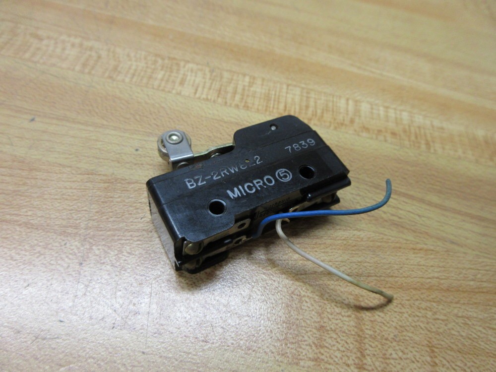 Honeywell BZ-2RW822 Microswitch Roller Switch BZ2RW822 W/Wires