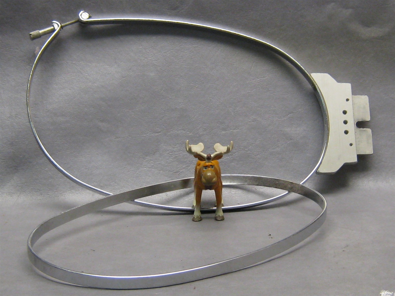 Barudan Meistergram M800 XLC 14″ X 10″ Oval Metal Hoop w/ Metal Insert
