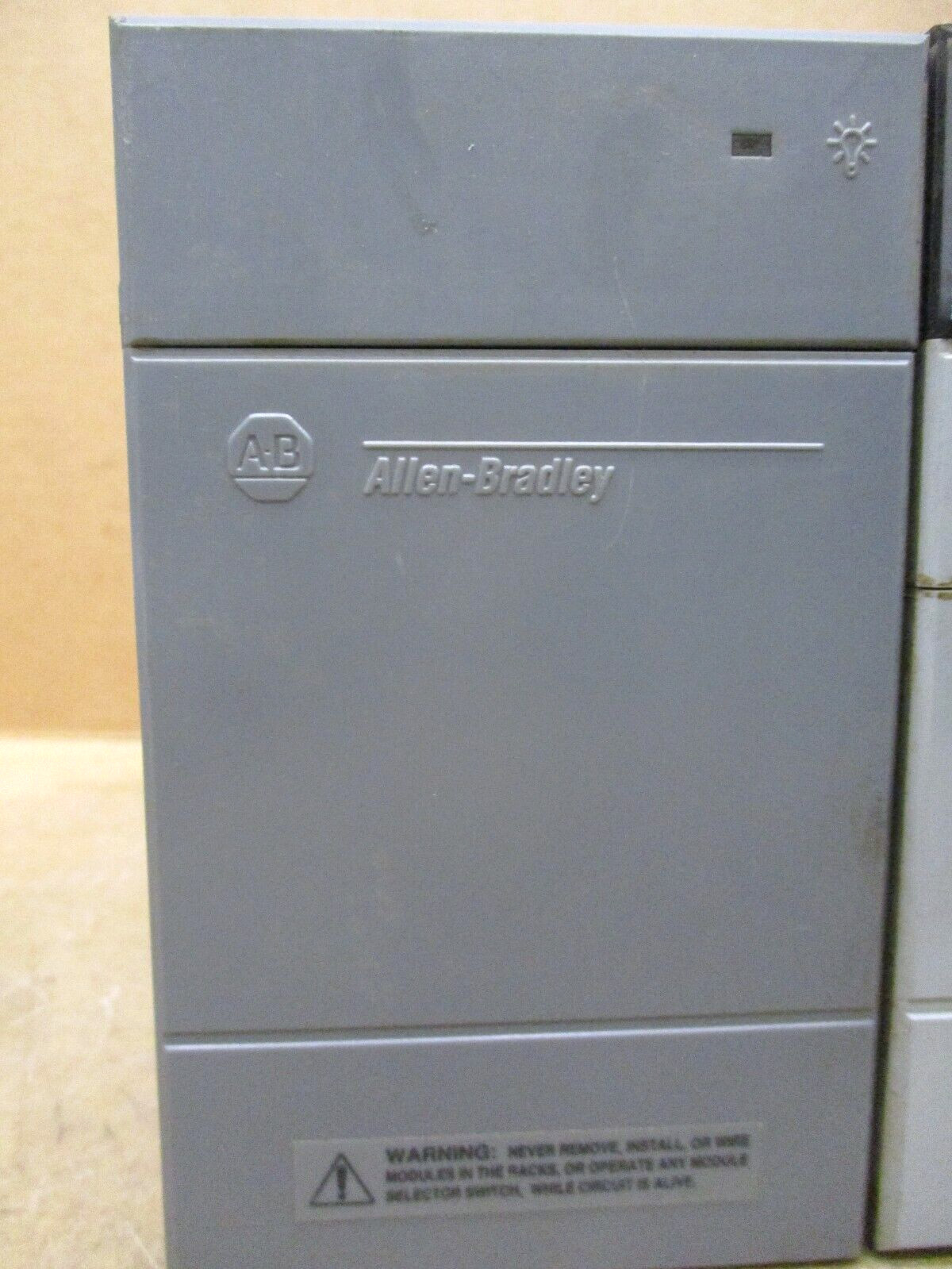 Allen-Bradley SLC 500 1746-P3 SLC 5/04 CPU 1747-L542 1747-DCM 1747-SDN 48692GN