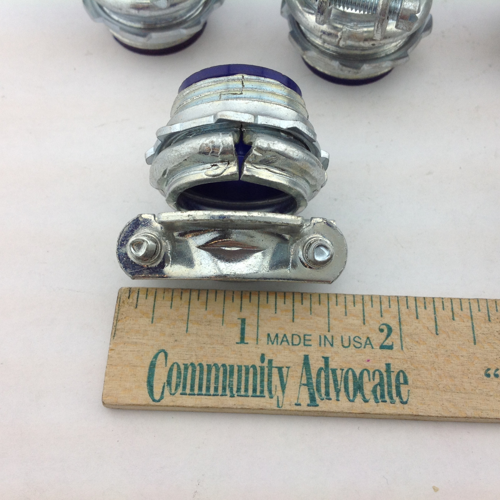 New Thomas & Betts 1″ Conduit Clamp 8/2 NM Min Lot of 10