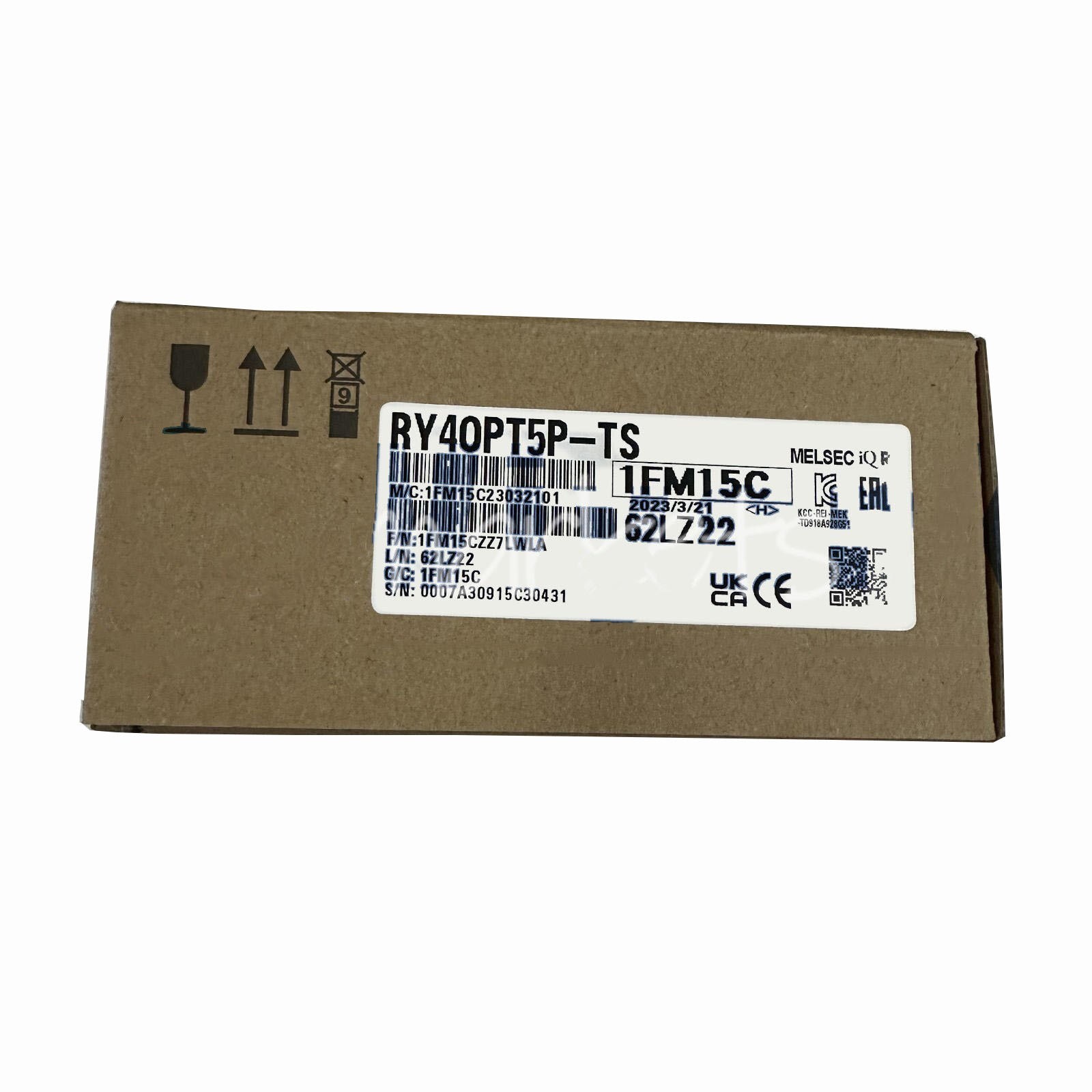 RY40PT5P-TS One NEW Mitsubishi PLC Module RY40PT5P-TS