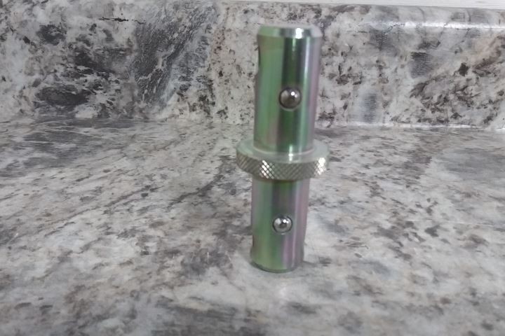 Enerpac MZ4007 2.5 Ton Capacity Lock On Tube Connector