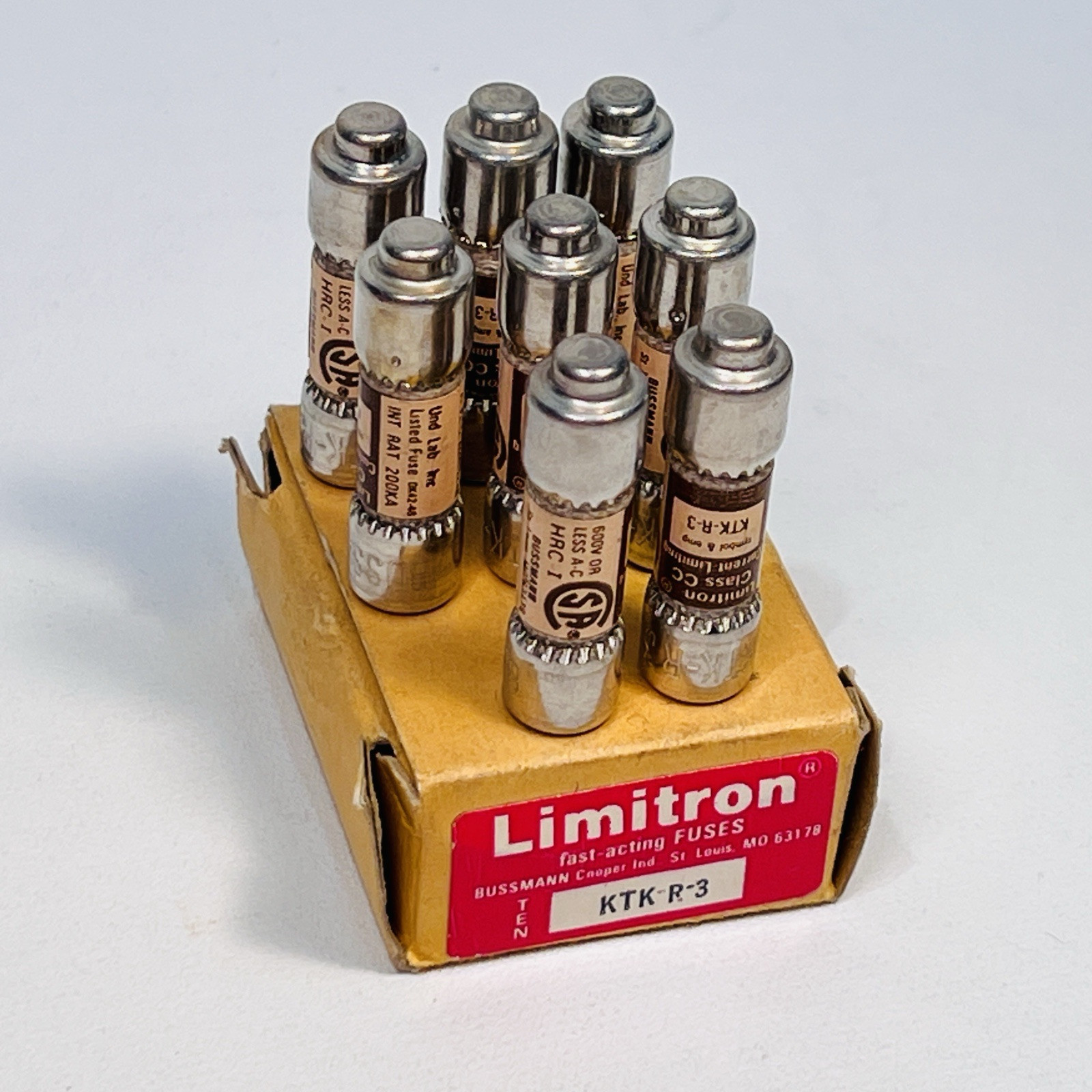 LOT of 8 BUSSMANN KTK-R-3 LIMITRON FAST-ACTING FUSE / 3A / 600V – NOS