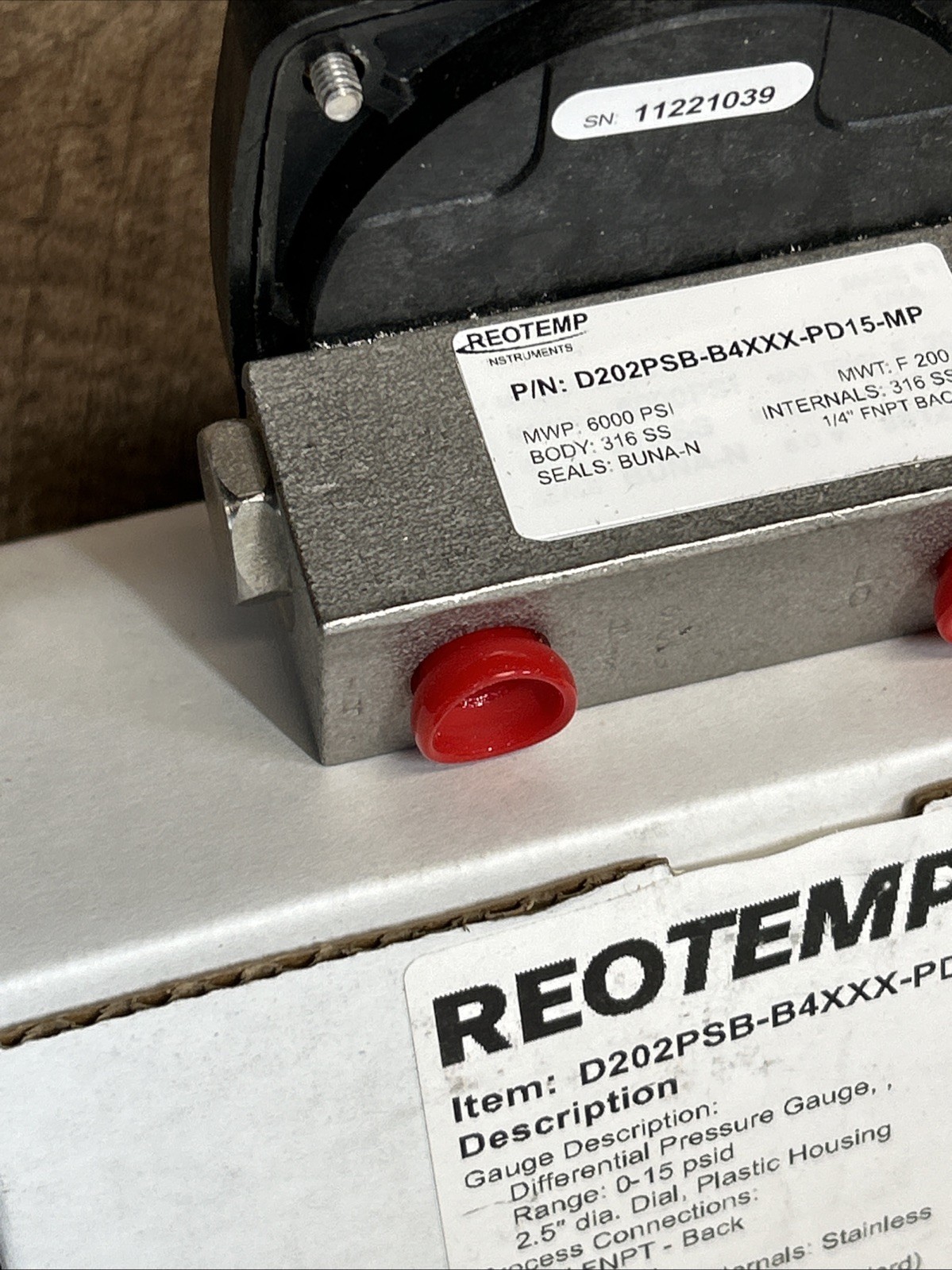 REOTEMP DIFFERENTIAL Pressure Gauge-Part# D202PSB-B4XXX-PD15-MP-NEW
