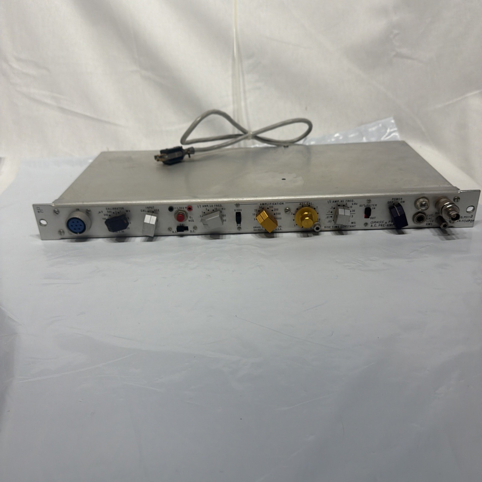 GRASS INSTRUMENTS P511J AMPLIFIER MADE IN USA
