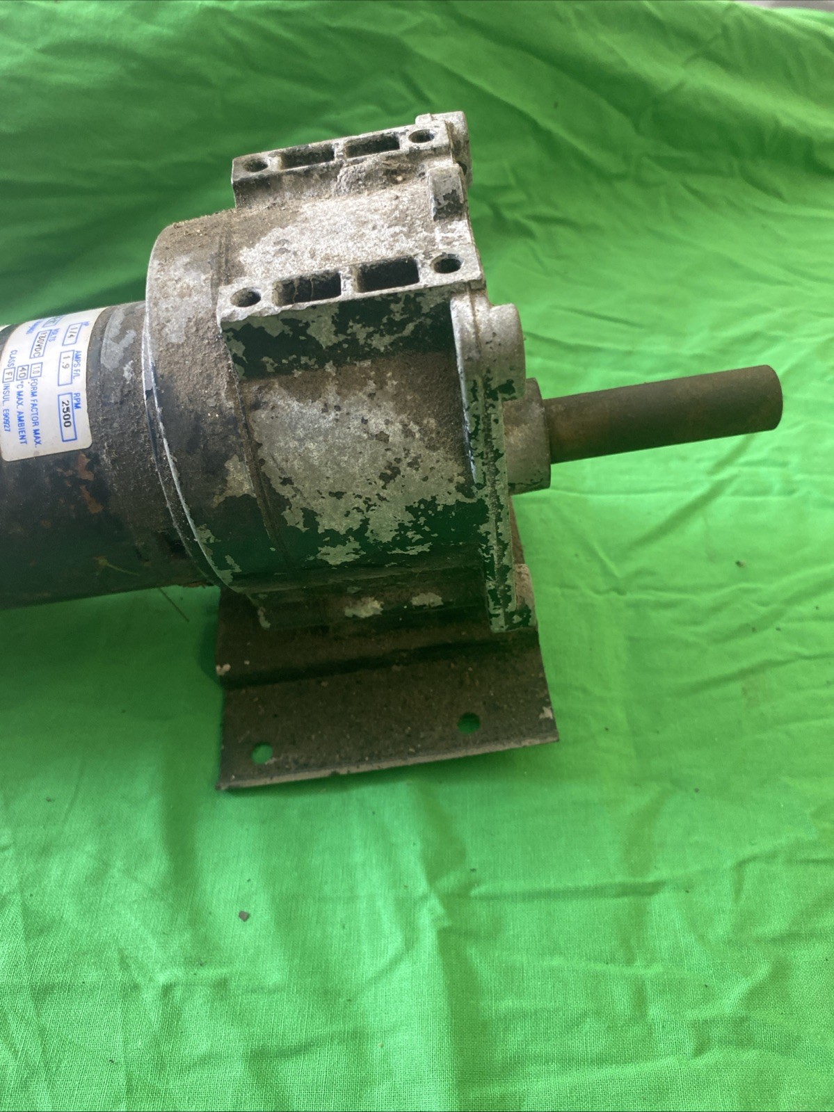 Dayton 8Q232 Permanent Magnet DC Gear Motor 32-999-4306-002
