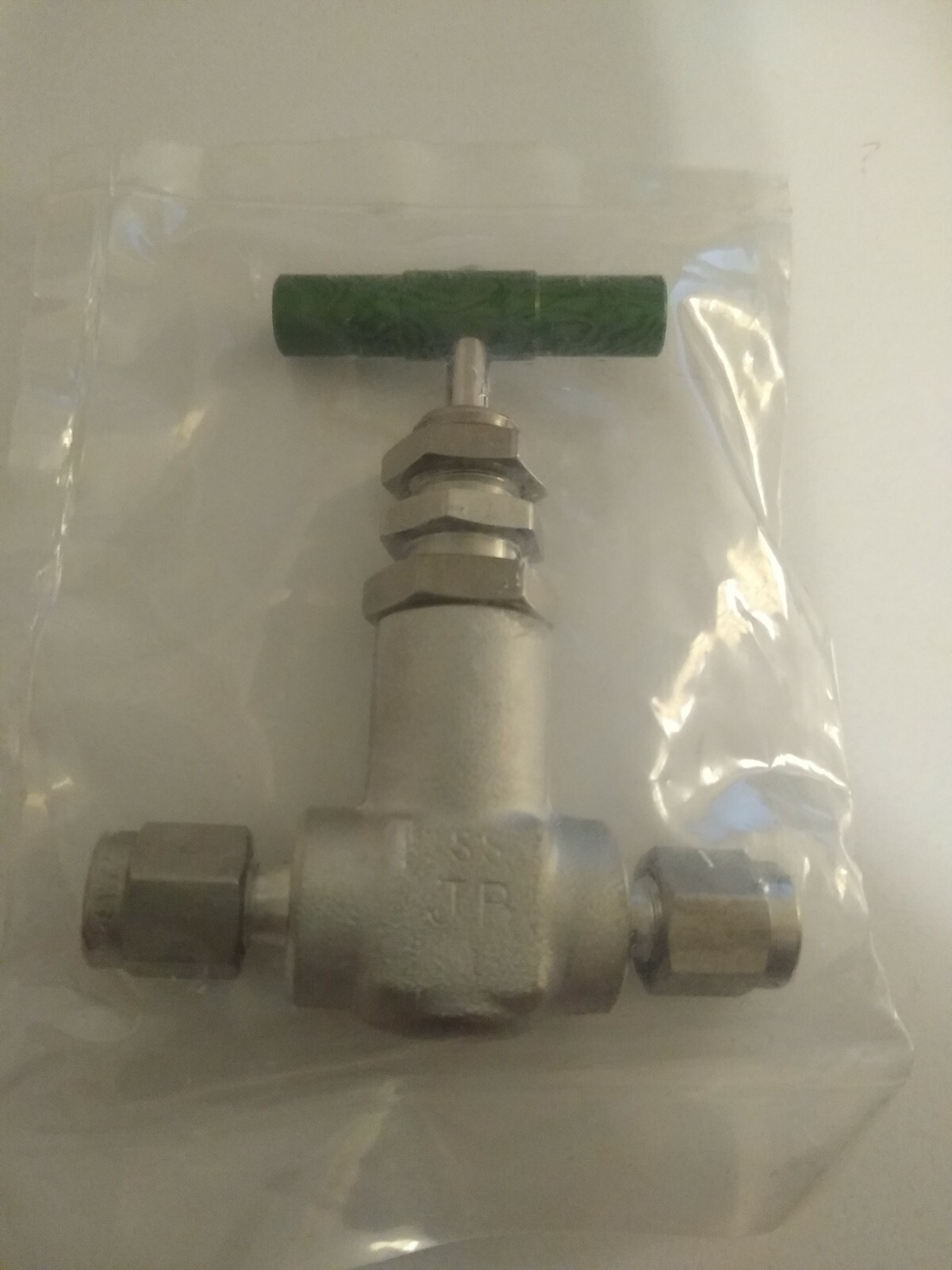 NUPRO Screwed-Bonnet Needle Valve 1/8″ TUBE, SS-2JB, SS2JB