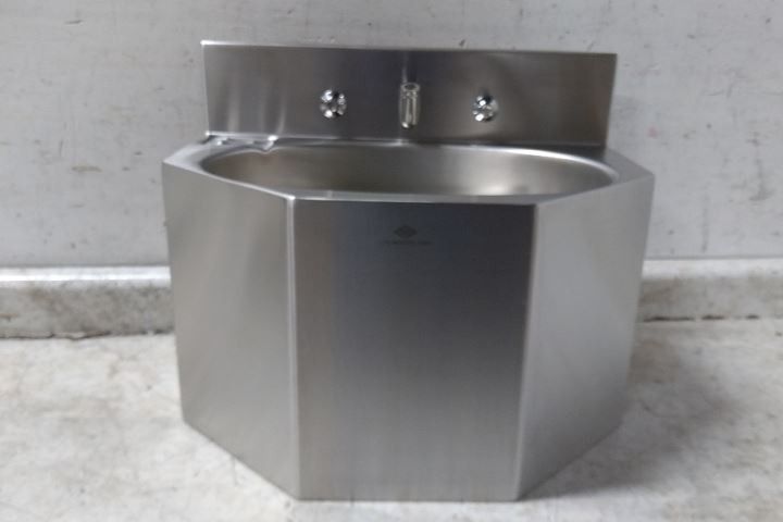 Acorn 1657-1-BP-04-M 14-3/4 In Bowl Length 0.5 GPM Lavatory Sink