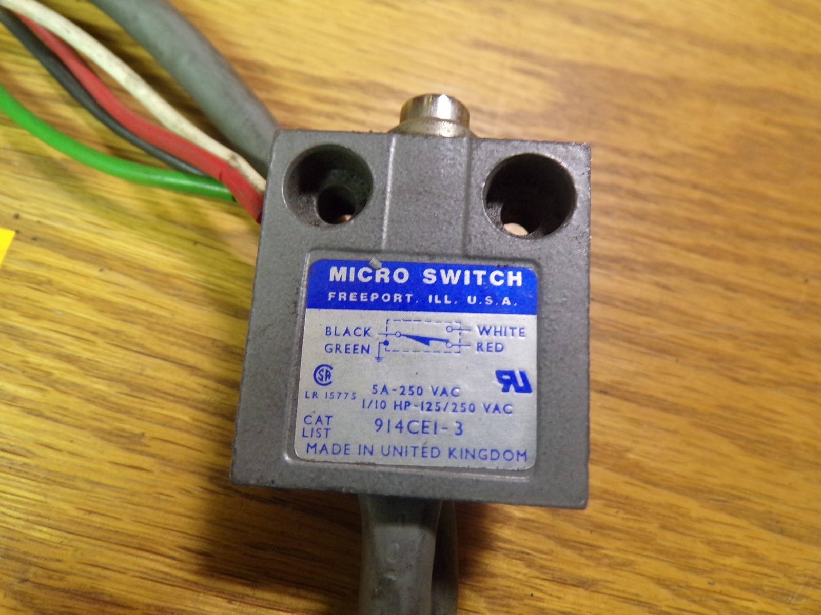 Micro Switch 5A 250VAC 914CE1-3 *FREE SHIPPING*