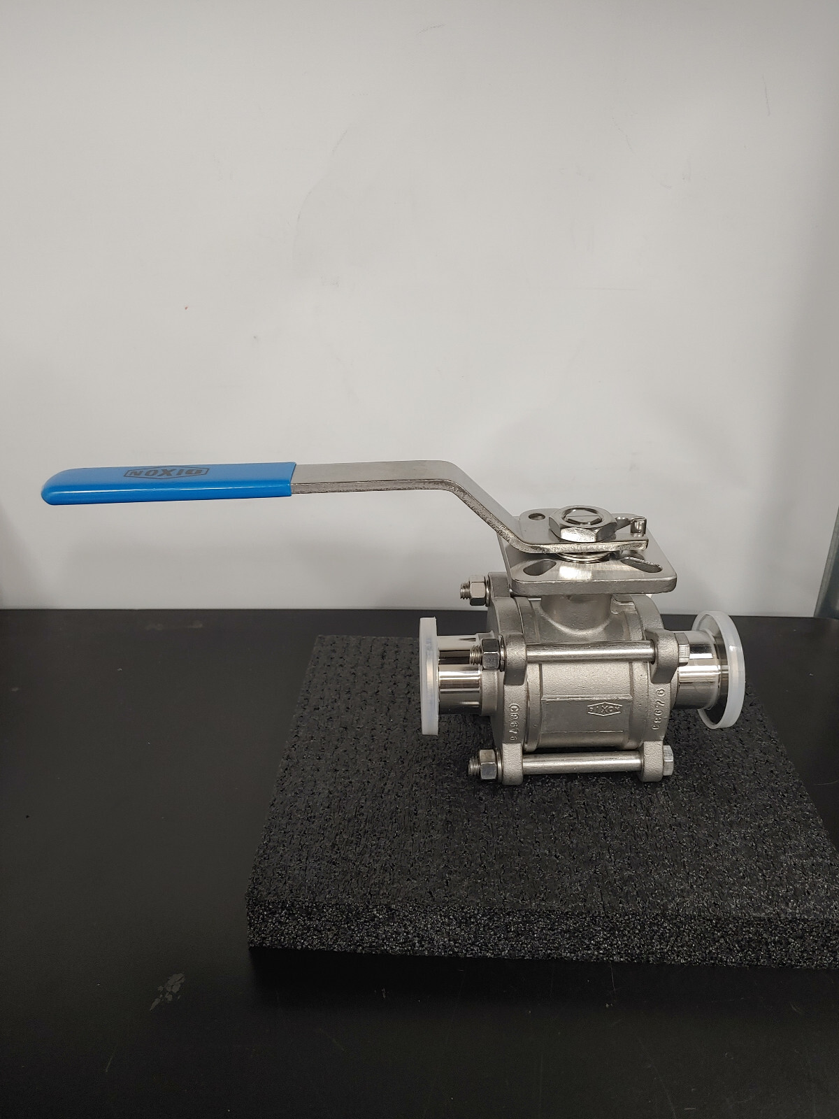 DIXON 1 1/2″-CF8M 1000WOG Stainless Steel Ball Valve