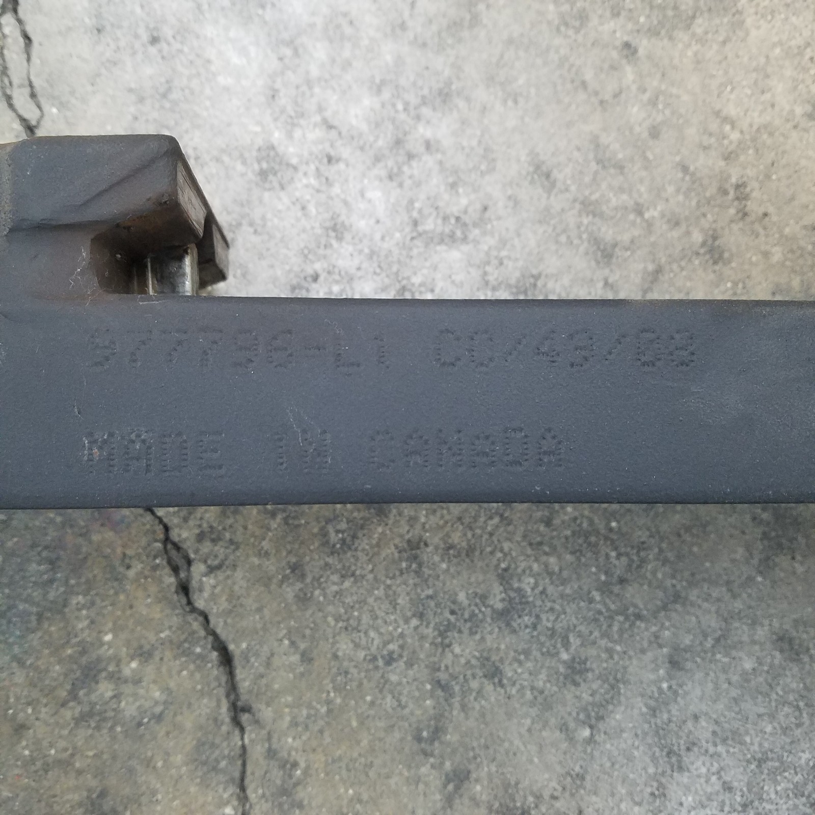 Kenhar 1250×600, K547, 48″ L x 4″ W x 1.5″ Thick, Pair of Forklift Forks – USED