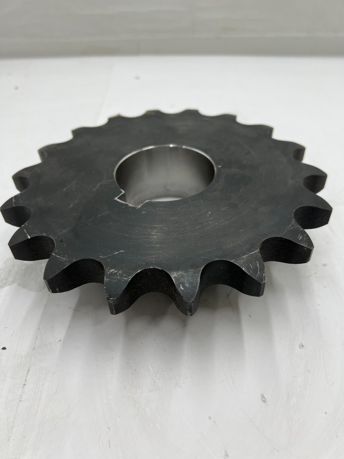 Sprocket 7 3/4″ x 2 3/8″ x 4 3/8″ H100B-F8 18 Teeth Black Heavy Duty