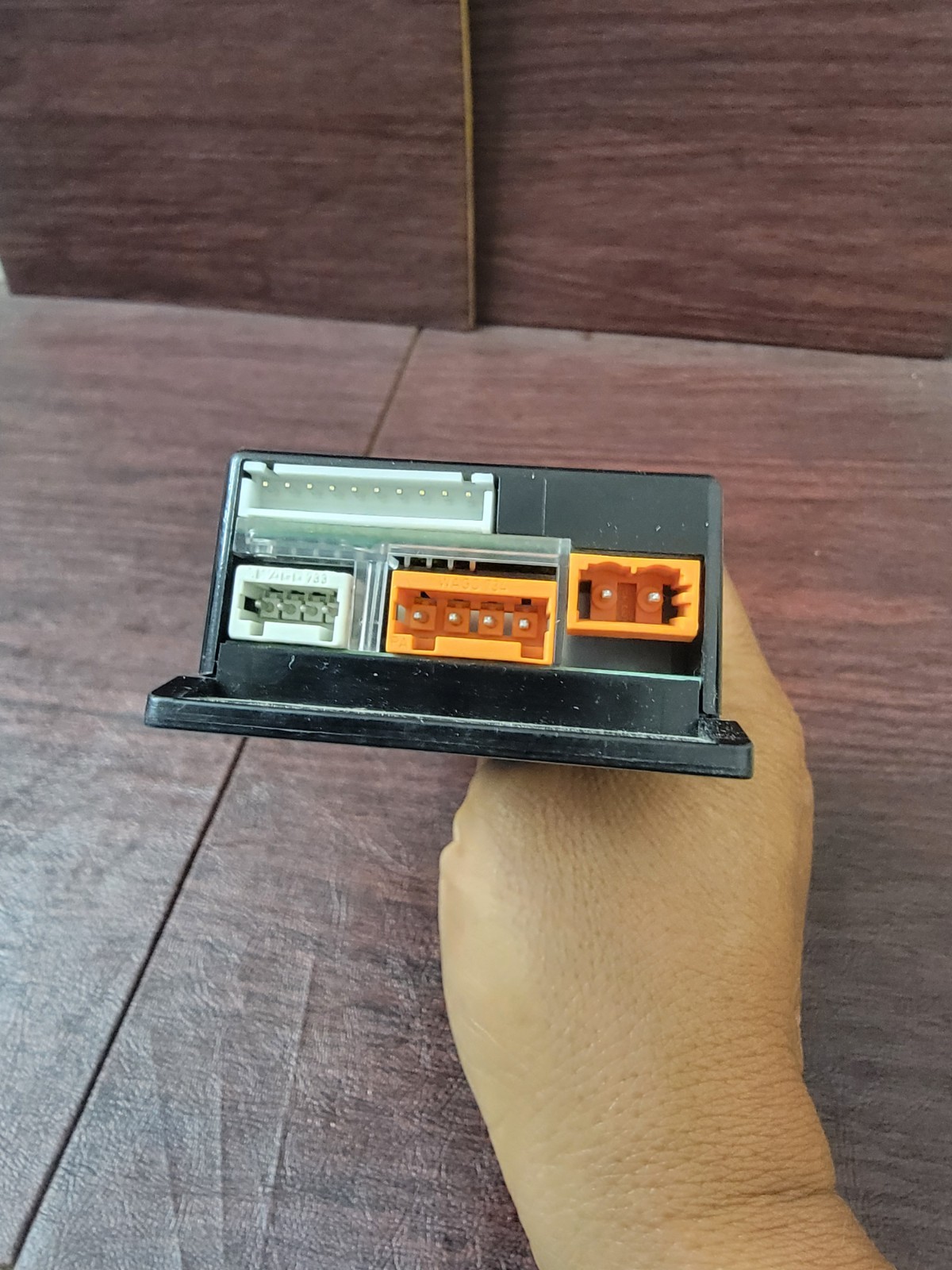 ID LINX IB-E03B-P 24V 4.4A NSNP