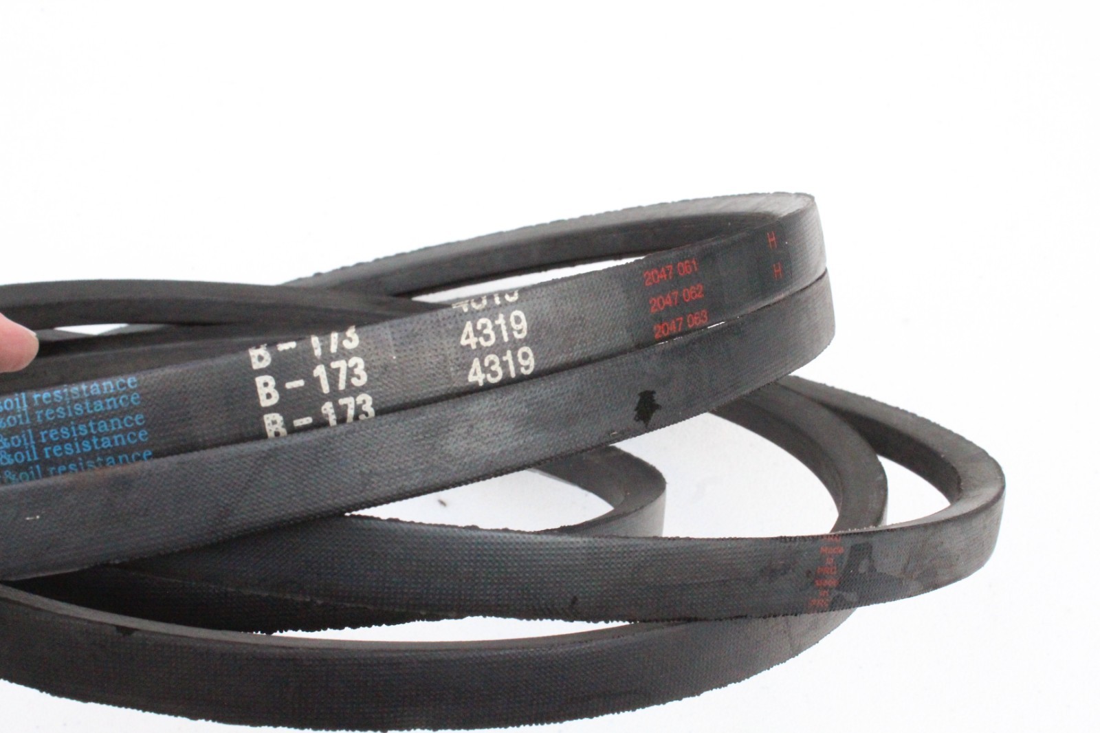 D&D Power Drive B173 Industrial V-Belt 5/8″ x 176″