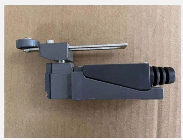 1pcs Limit switch Travel switch YBLX-ME/8108