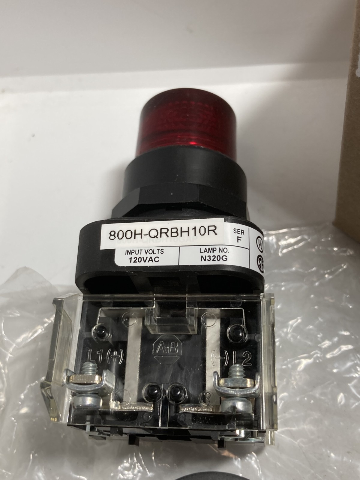ALLEN BRADLEY 800H-QRBH10R PUSHBUTTON FULL V LED RED 1NO/1NC 120V SER F NIB
