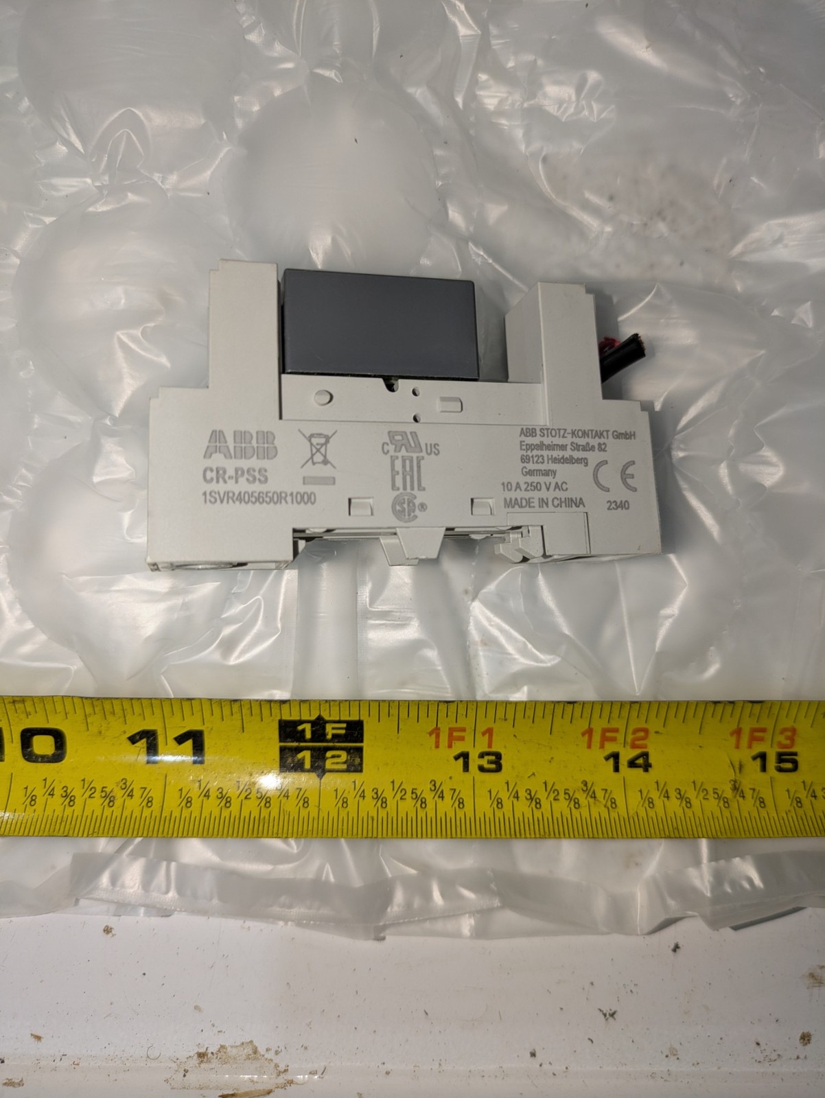 ABB CR-P230AC1 1SVR405800R3000 230-250V AC WITH SOCKET CR-PSS