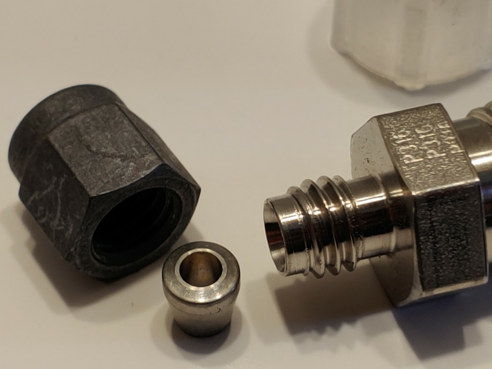 LOT OF 2 OMEGALOK P316 ( PMI PC-1/4 ) Fitting NEW